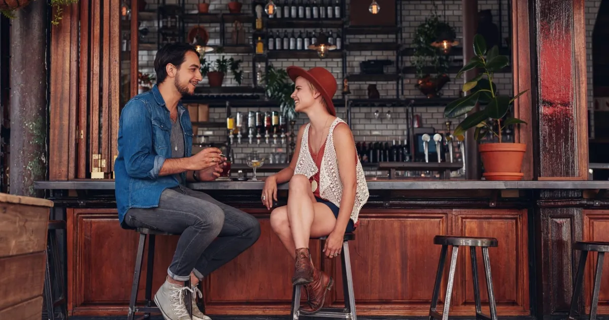 Comment relancer une conversation au premier rendez-vous ? | Meetic